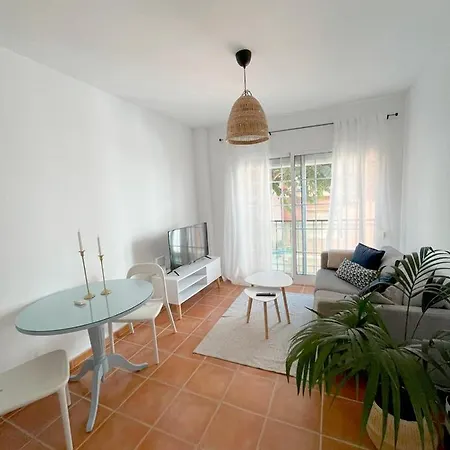 Cerca De La Playa Y Del Centro